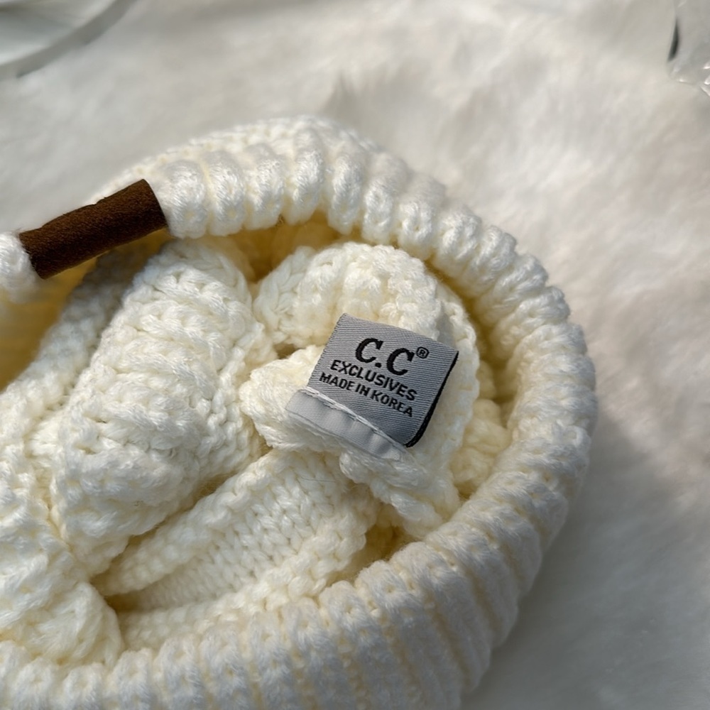NWT C.C Beanie Tail or Pom - Picture 5 of 11
